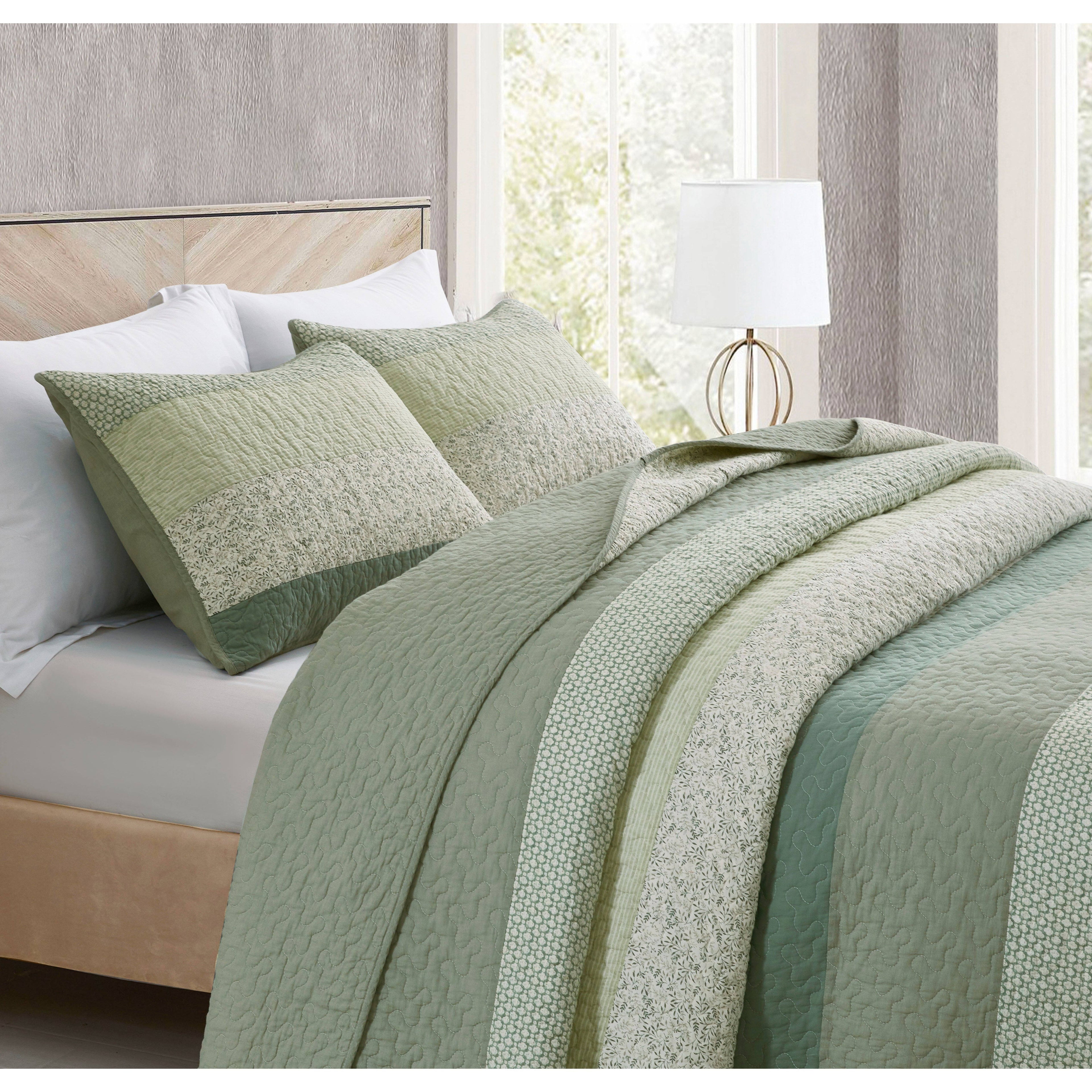 Chezmoi Collection Reed 2\u002F3-Piece Sage Green Floral Patchwork Stripe Cotton Quilt, Pre-Washed Reversible Lightweight Bedspread Set, Twin\u002FQueen\u002FKing\u002FOversized King\u002FSuper King Sizes - Holiday Bedding Gifts