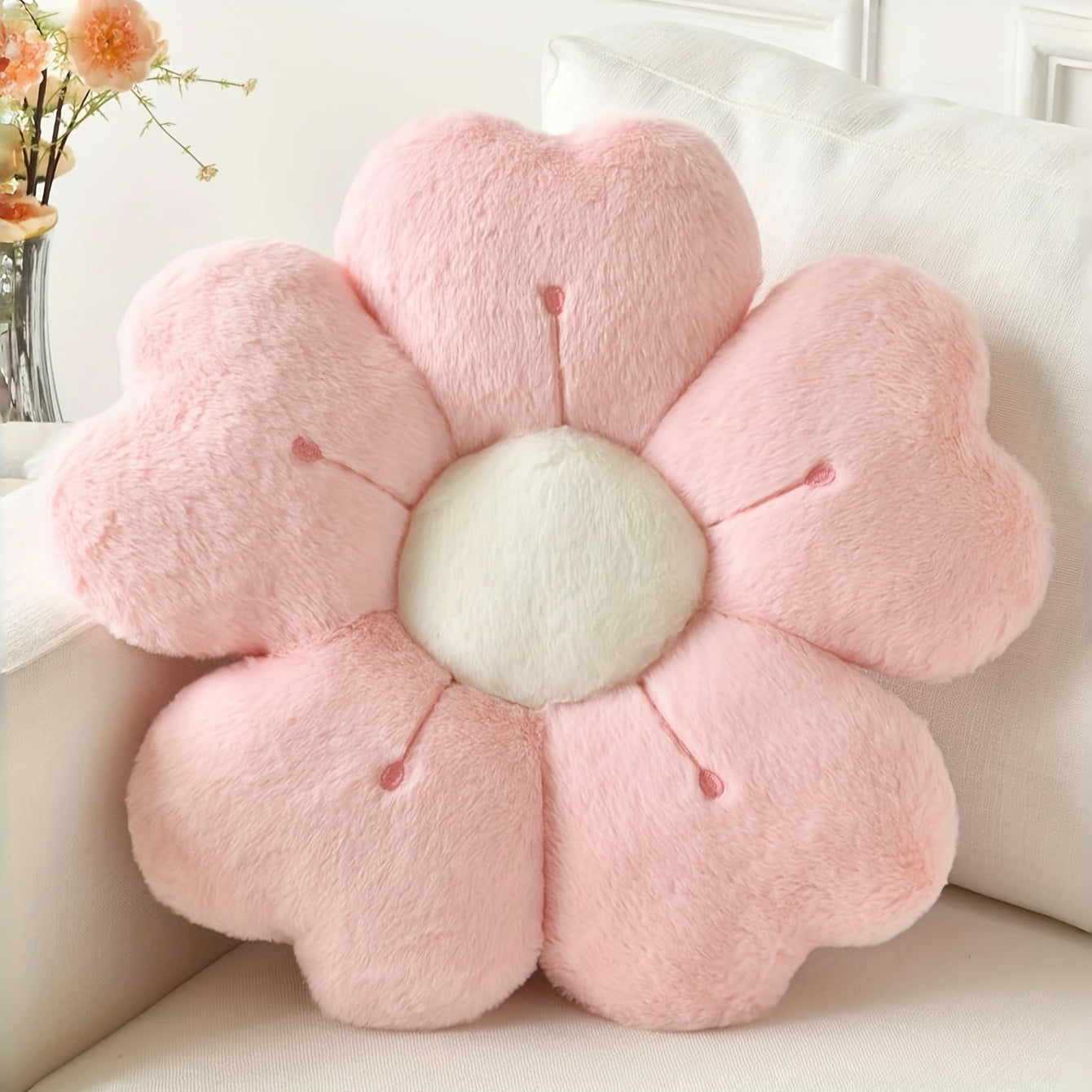 Cozy Floral Throw Pillow in Soft Daisy Design - A Charming White And Pink Cushion with Fluffy Petals, Perfect for Your Bed Or Sofa, Great for Dorm Room Decor