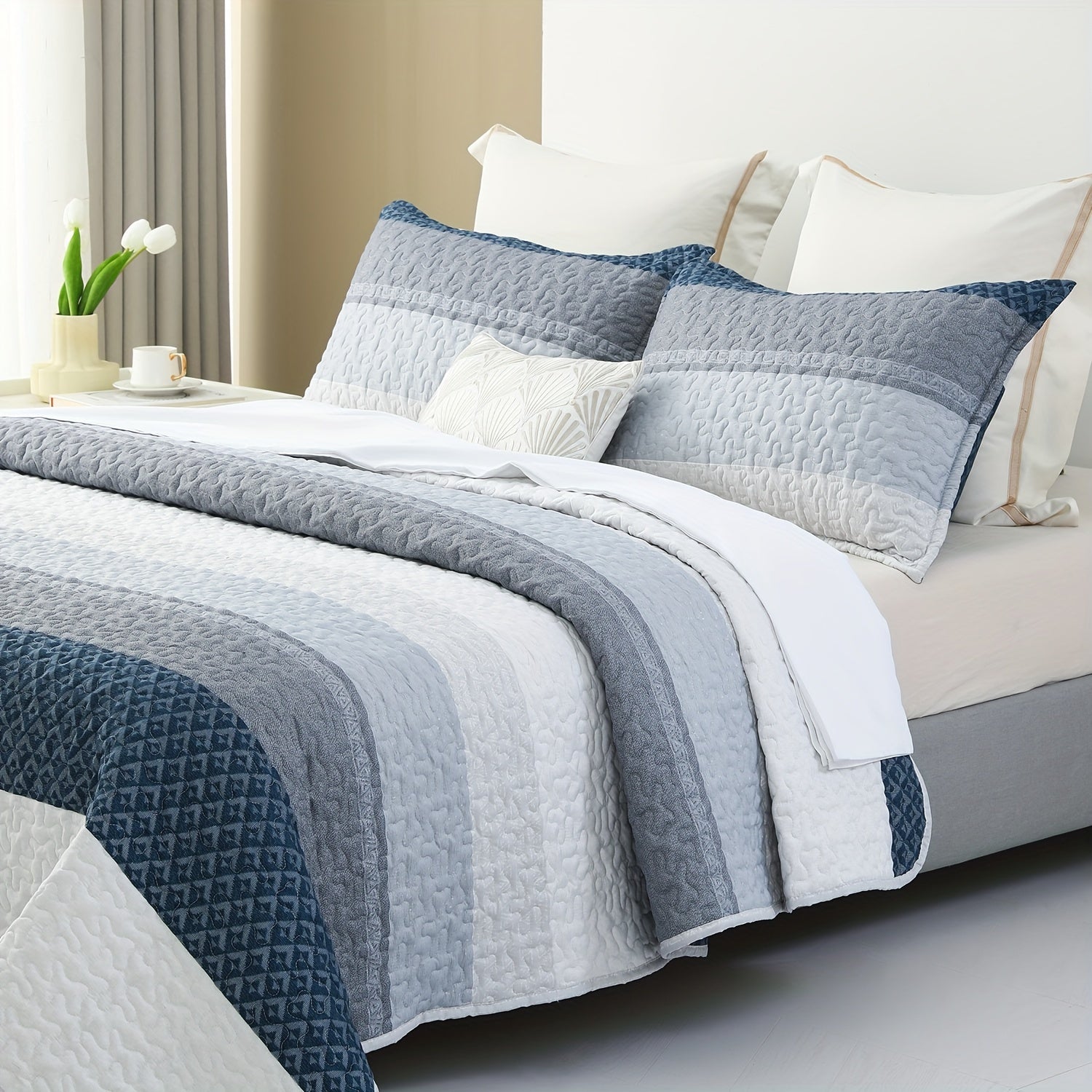 3pcs Bluish Grey Botanical Quilt Set Queen Size | Printed with Beige Leaves Pattern, All Season Lightweight Coverlet Sets, Polyester, Fabric, Quilting Craftsmanship