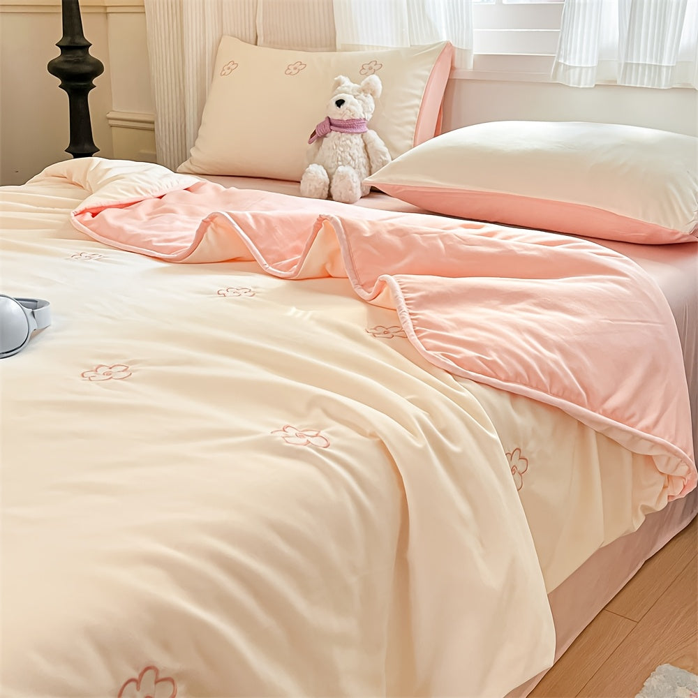 1pc Ice Silky Fiber Summer Quilt | Lightweight, Breathable, Cooling Design, Machine Washable, Ideal for Bedroom, Guest Room, Travel - Embroidered Polyester Cover and Lining