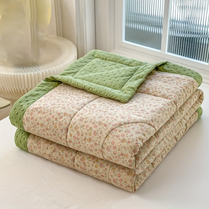 Lightweight Floral Blanket Cooling Dot Summer Quilt, Lightweight Blanket with Floral Prints, Made of High-Quality Polyester Fabric And Ultra-Fine Fiber Filling, Suitable for Bedrooms, Hotels, Guest Rooms, And More